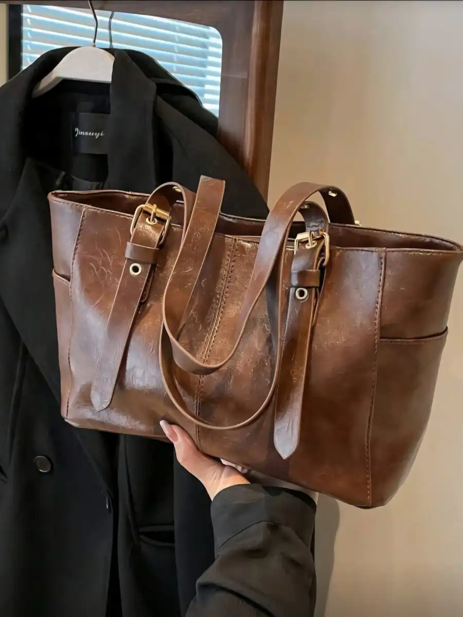 شنطة جلدية من SHEIN 